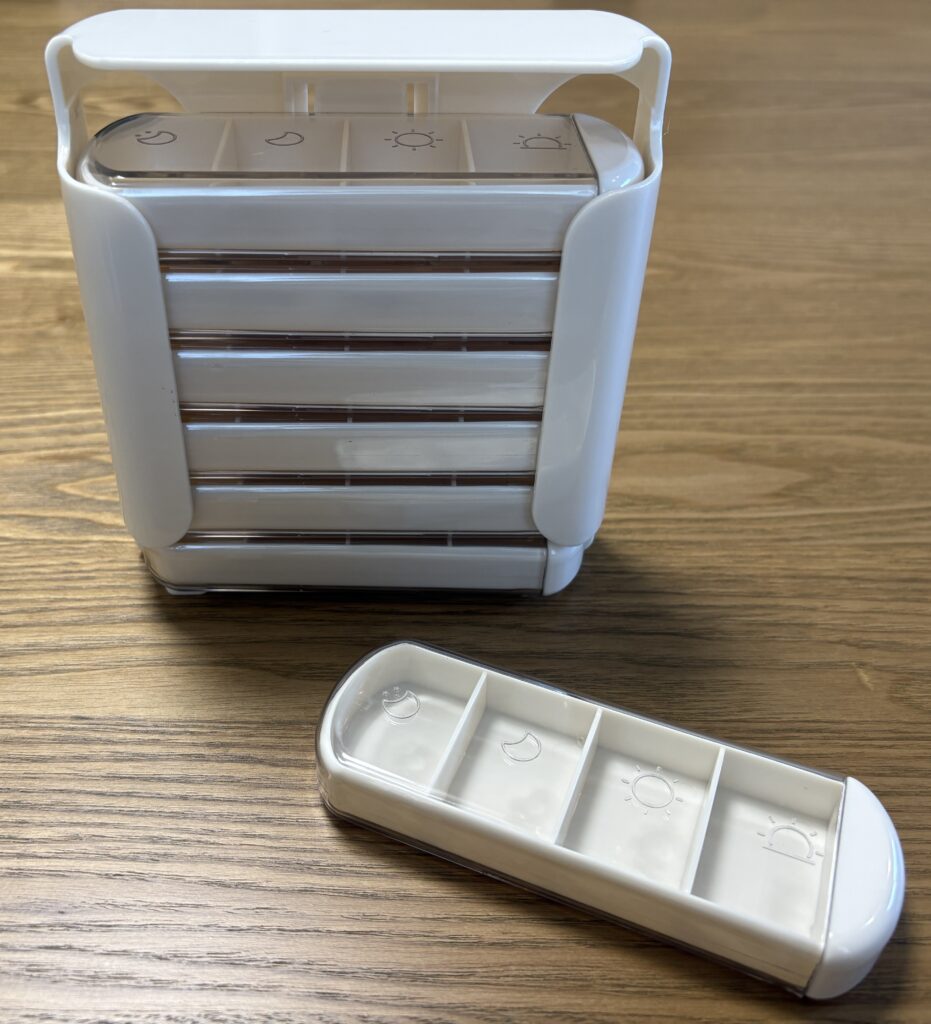 ピルケース本体正面